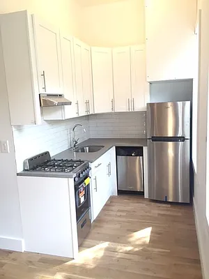 Rented by Lang Realty LLC | media 4