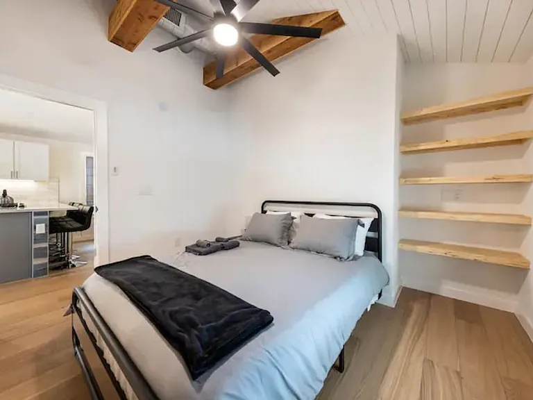 2319 Santa Rita St — Photo 10