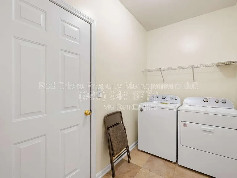 9425 Shumacher Ave NW — Photo 16