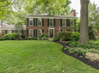 20 Glen Cove Dr, Chesterfield, MO 63017
