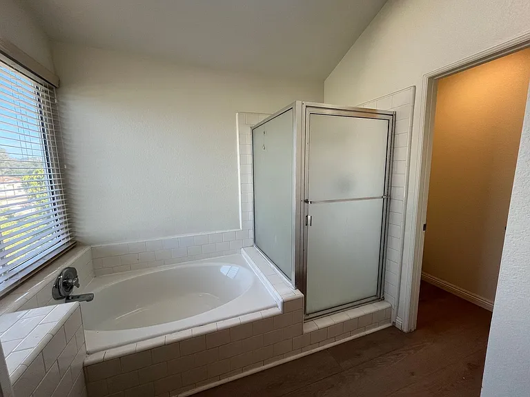 926 S Essex Rd — Photo 16