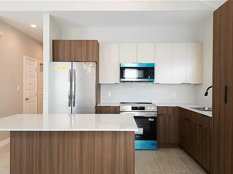 705 Deanne Dr #3 — Photo 4