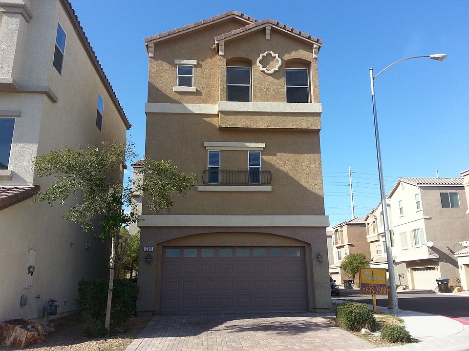 2nd image of 209 Shy Dandelion St