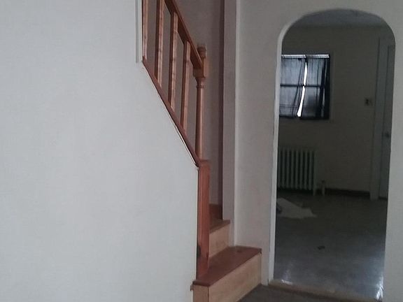 Dining room steps to upstairs 