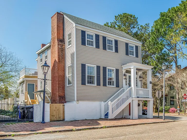 400 Dinwiddie St #1 — Photo 2