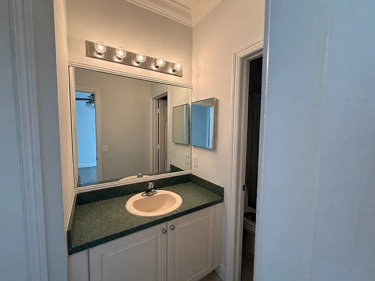 5140 SE Mariner Garden Cir — Photo 21