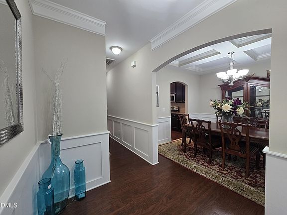 3rd image of 1613 Waddell Ct