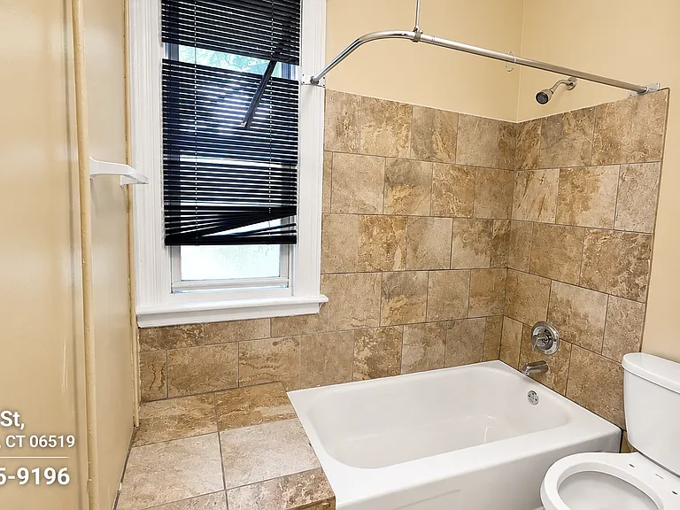 19 Elliott St #A — Photo 5