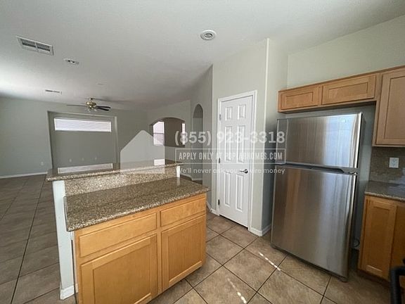 4th image of 64 Daisy Springs Ct