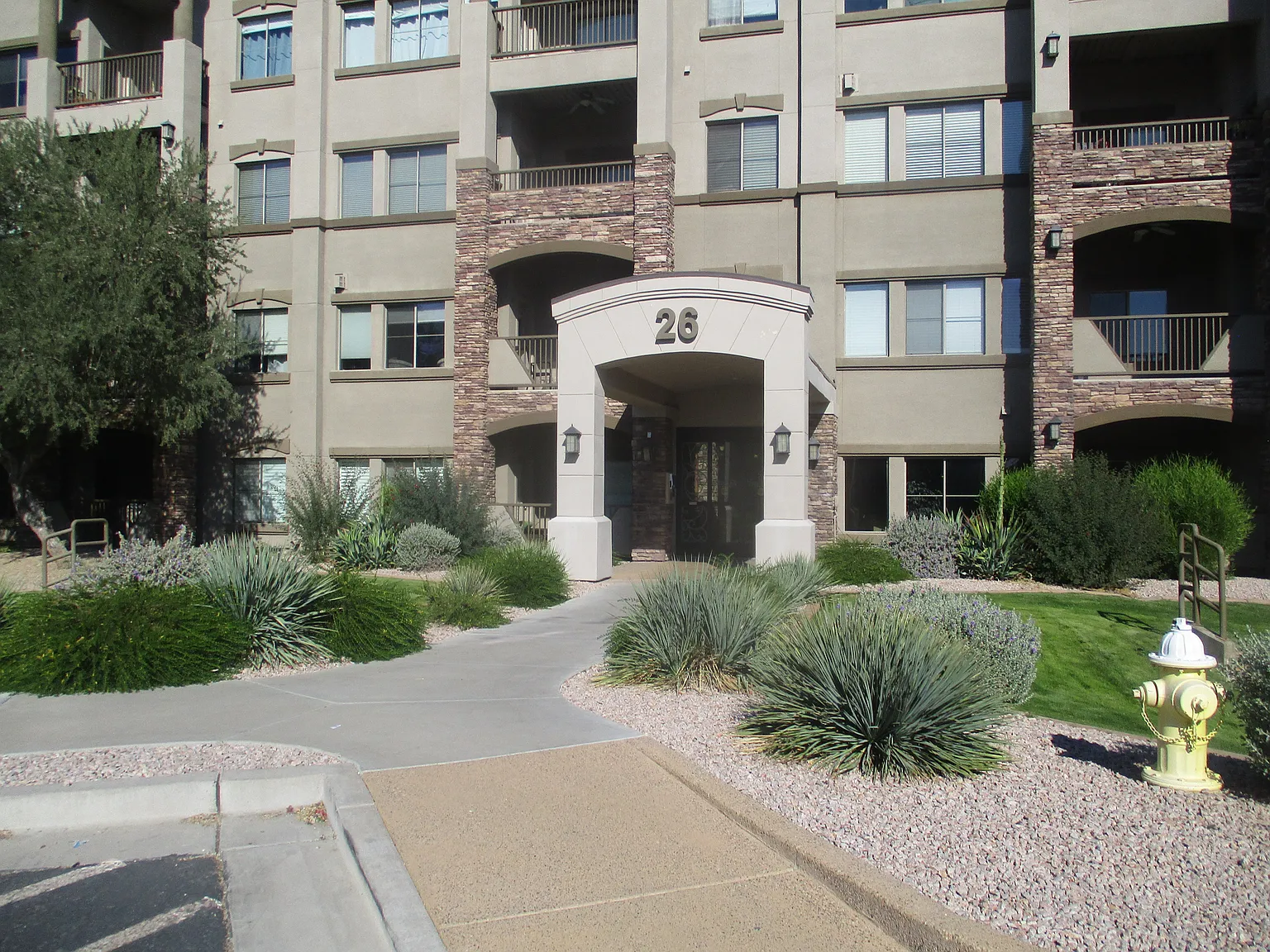 2 bed, 1383 sqft, $1,995 — Photo 1