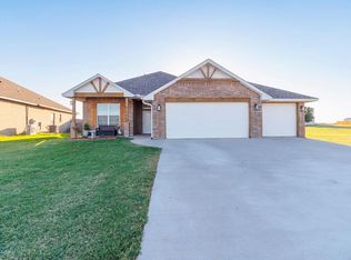 13543 NE Cornwallis Dr, Elgin, OK 73538