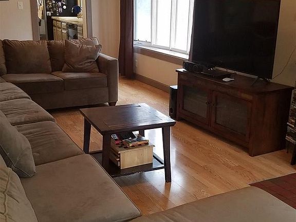 5th image of 4308 Woodland Ave