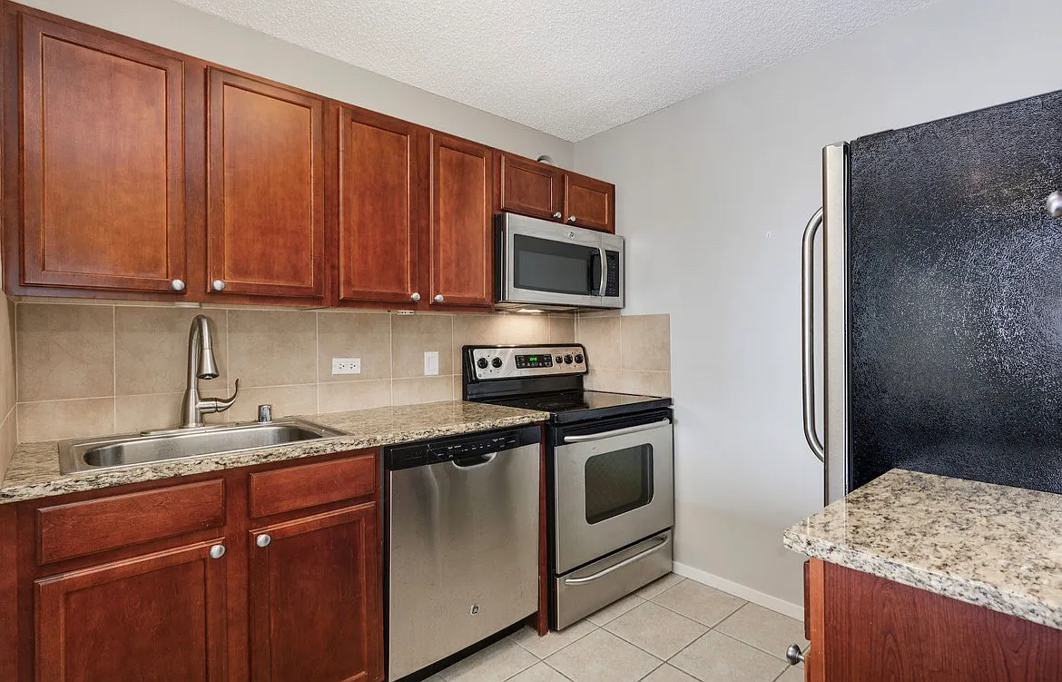 1 bed, 650 sqft, $2,475 — Photo 3