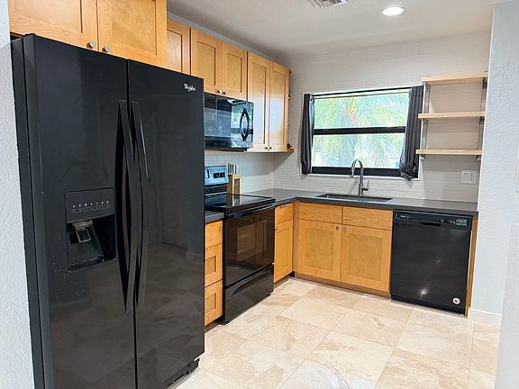 3rd image of 1556 NW 90th Way