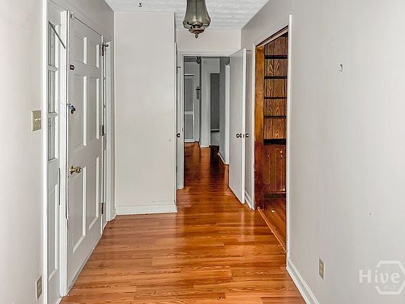 4th image of 4115 LANTERN Lane