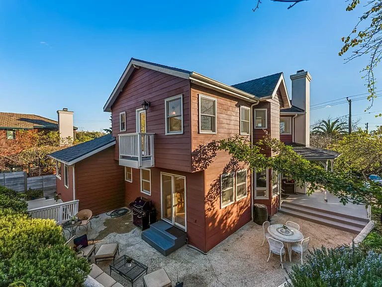 2570 Lillie Ave — Photo 44