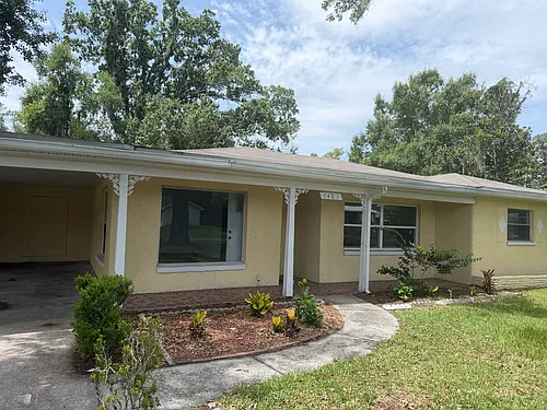 1403 Oakdale St Photo 1
