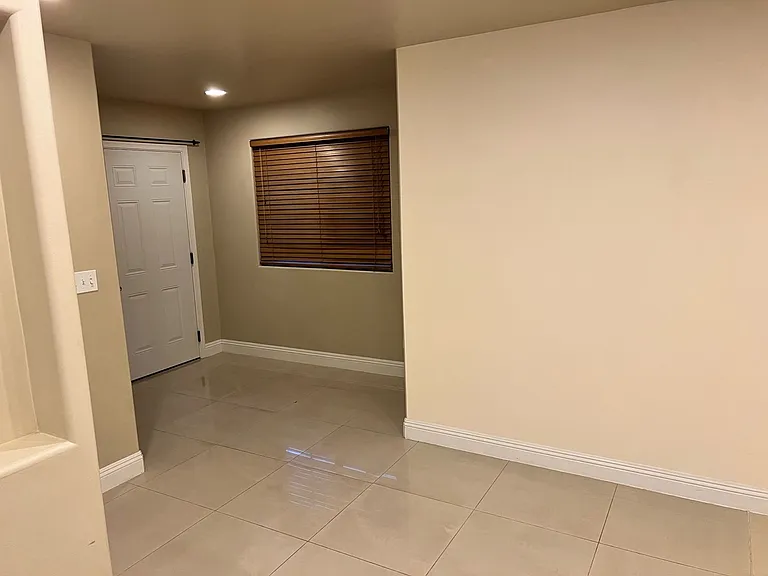 935 Kaipii St — Photo 14