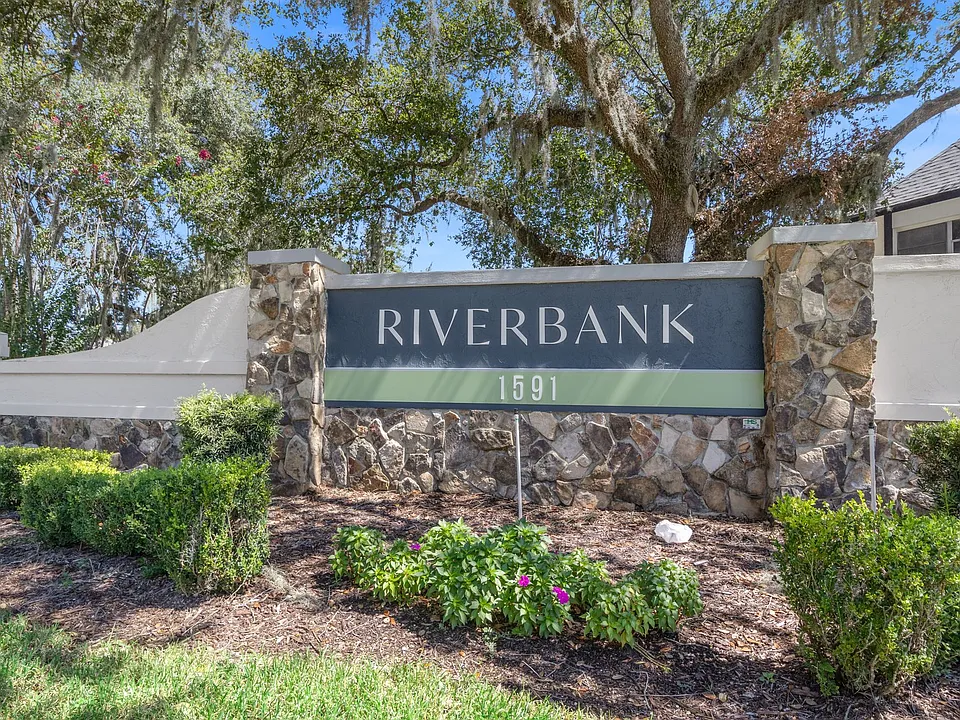 Riverbank Apartments