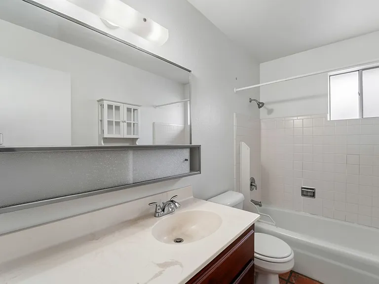 545 E Brown Rd — Photo 13