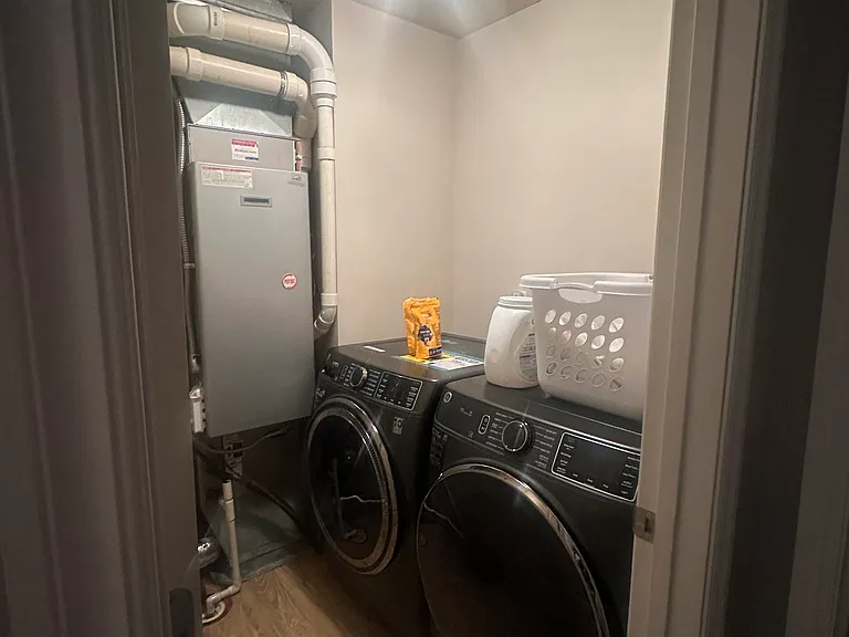 401 Hickman Ave — Photo 18