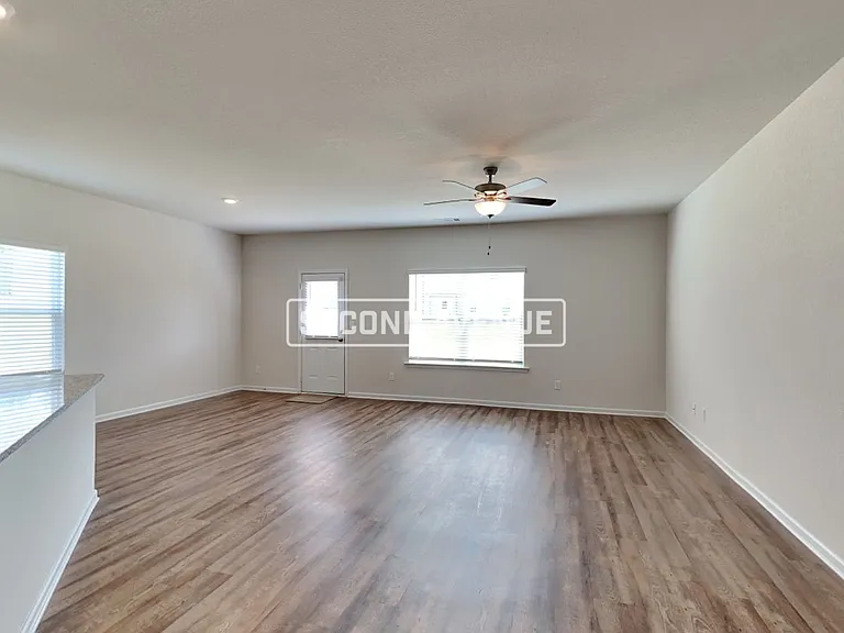 714 Woody Dr — Photo 9