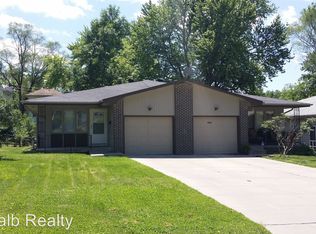 5621 Parker St, Omaha, NE 68104