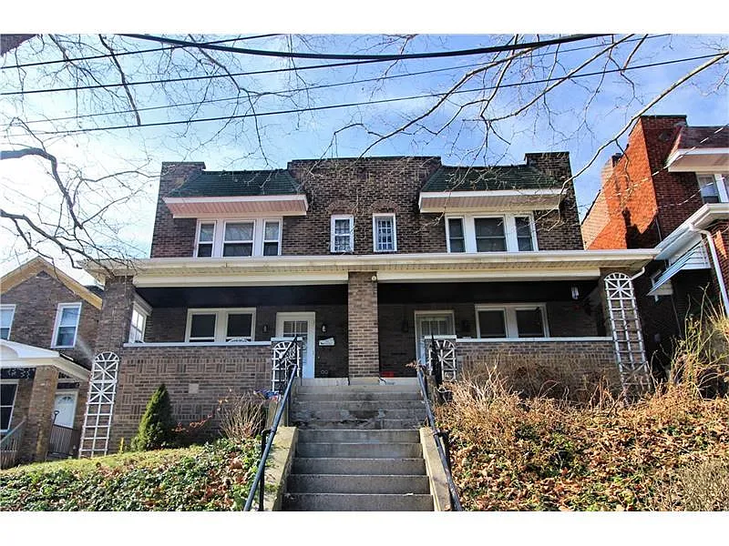 1229 Kelton Ave photo 1