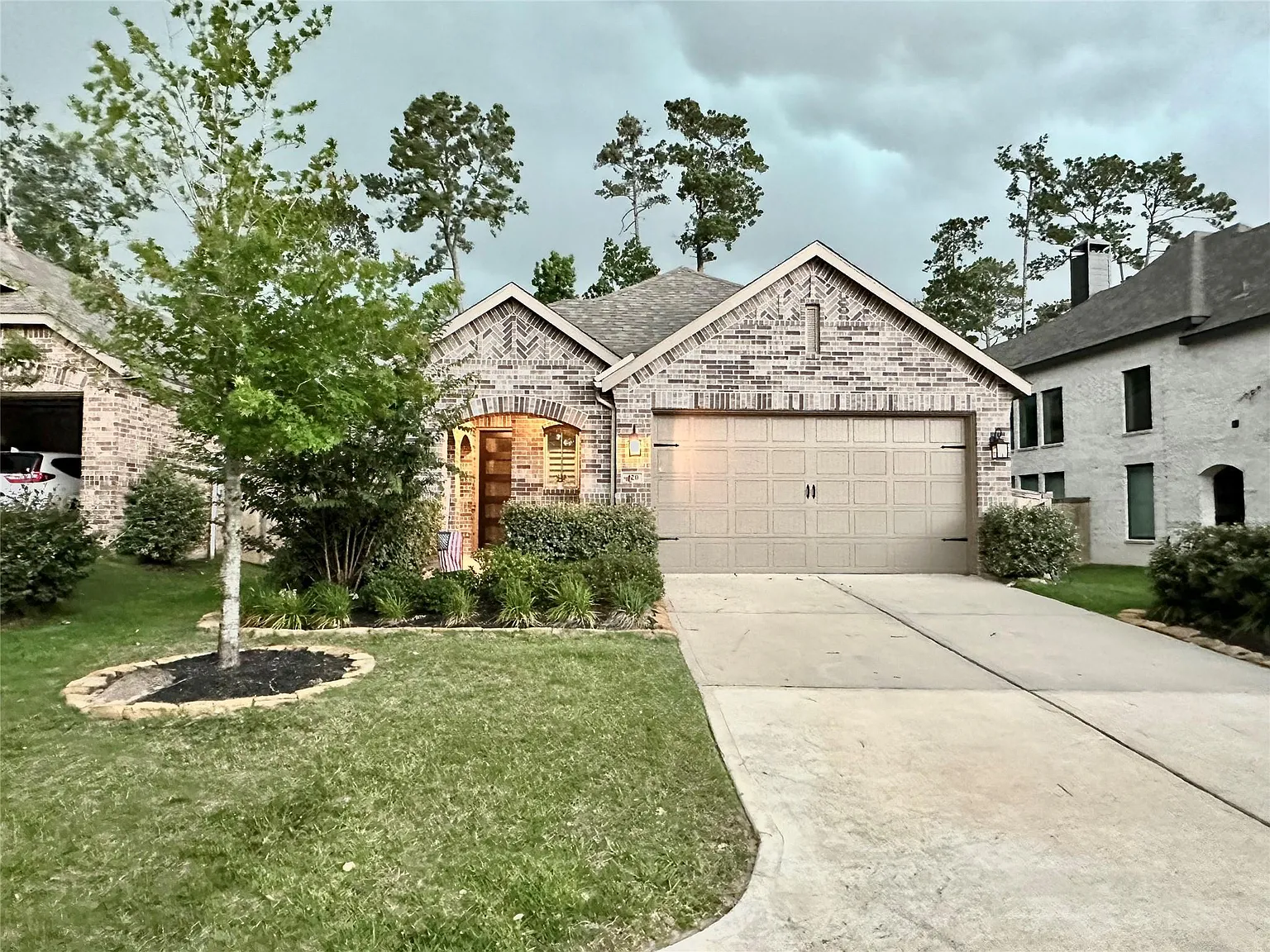 3 bed, 2.0 bath, 1616 sqft, $3,450 — Photo 2