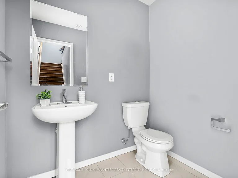 3910 Major Mackenzie Dr — Photo 27