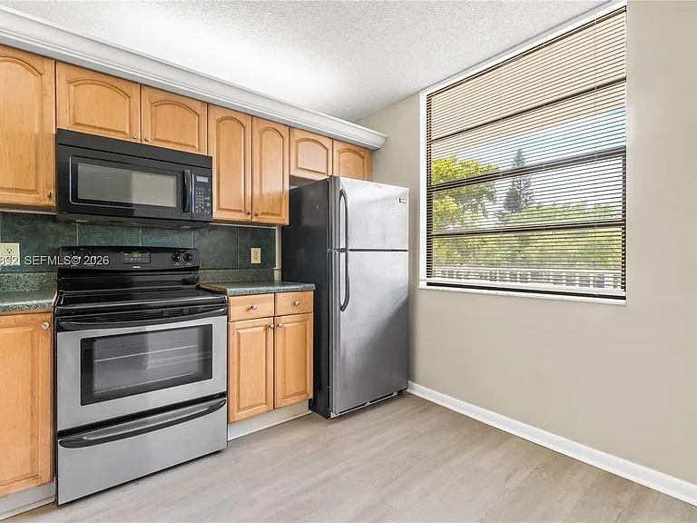 3650 Whitehall Dr #305 — Photo 6