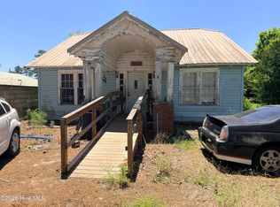 221 E Elm Street, Bladenboro, NC 28320