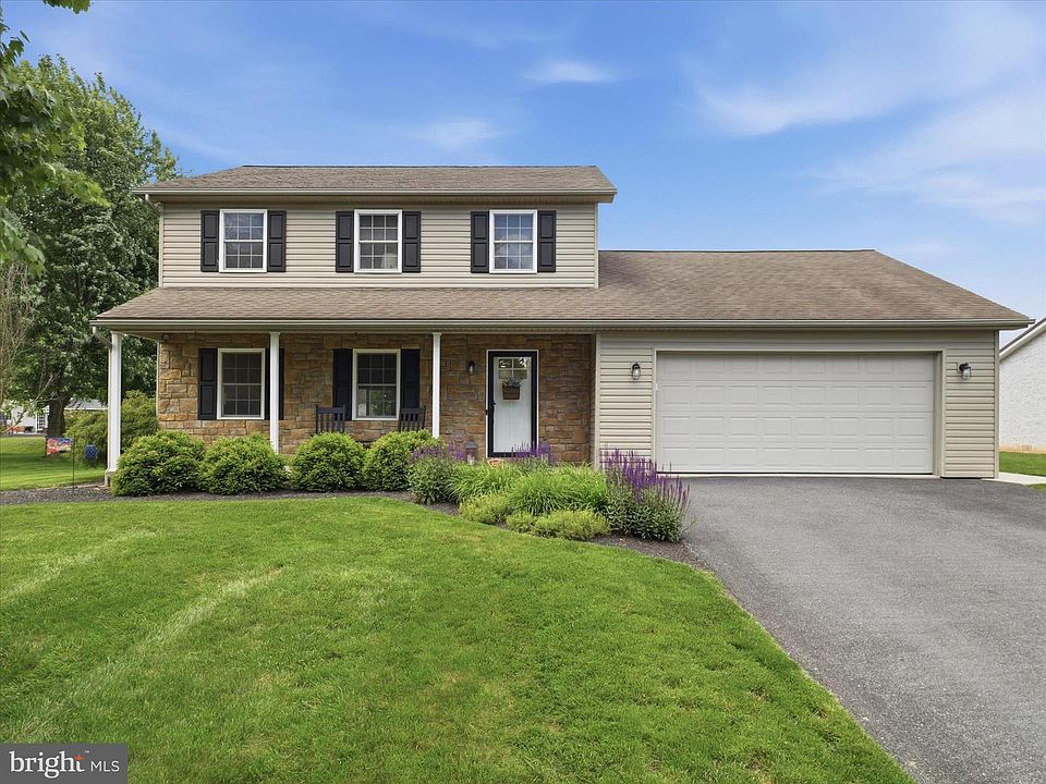 1st image of 384 Leedy Way E
