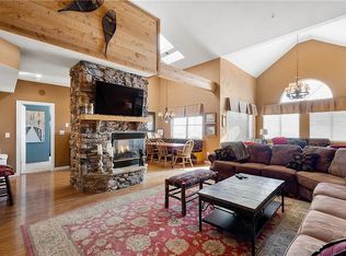 8120 Stonegate Dr, Champion, PA 15622