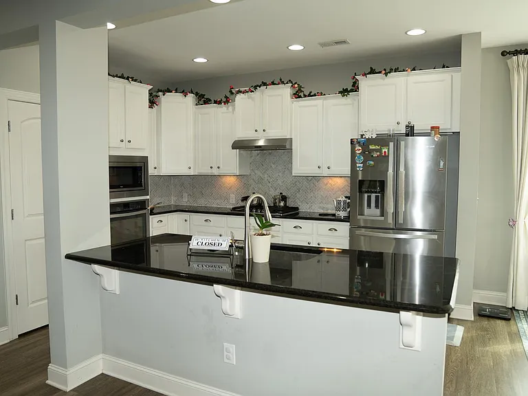 7082 Founders Way — Photo 10