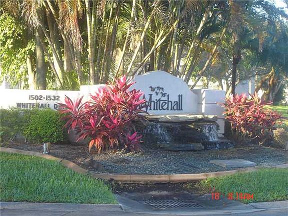 3rd image of 1528 Whitehall Dr APT 401