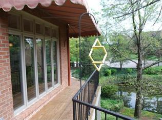 1904 Long Pond Walk, Lexington, KY 40502
