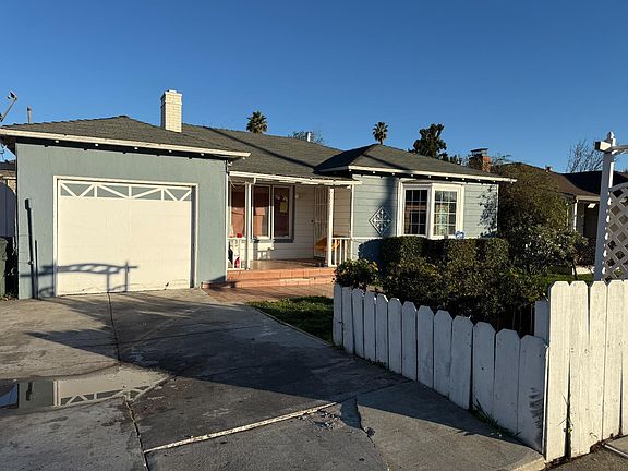2nd image of 2260 Pulgas Ave