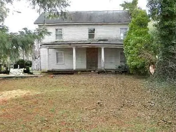 6972 Crewe Rd, Hayes, VA 23072