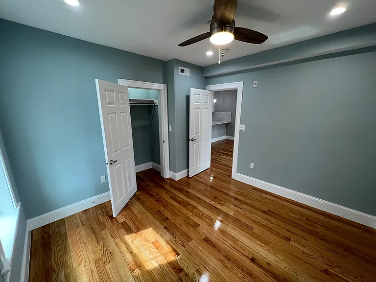 15 Harold St #4 — Photo 16