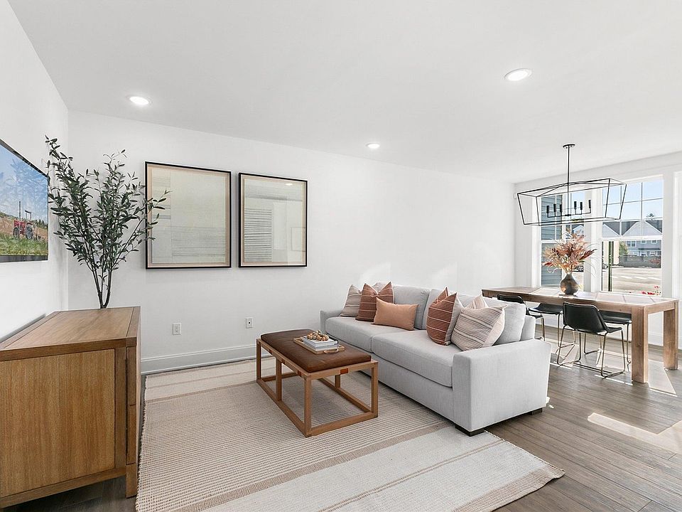 1st image of 105 White Rose Lane #3