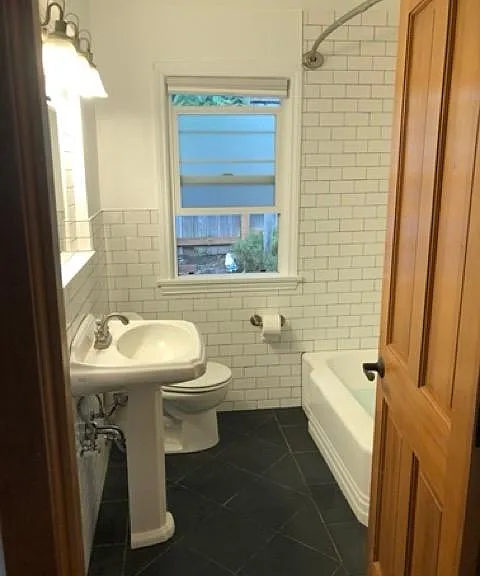 8024 Green Lake Dr N — Photo 17
