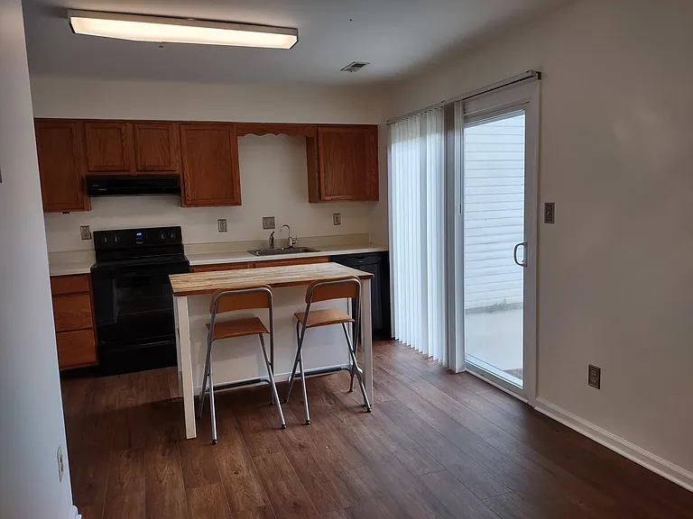 34 Chartwell Ct — Photo 11