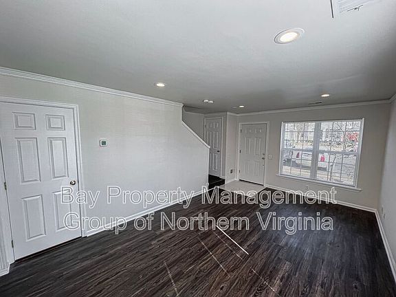 3rd image of 5244 Elbetee Ln