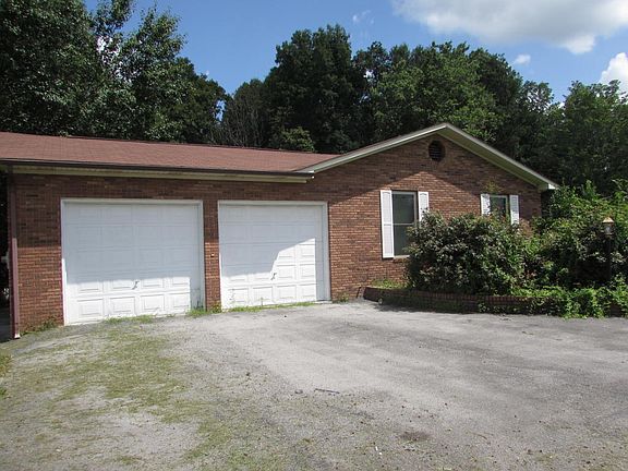 3rd image of 173 Hicks Dr