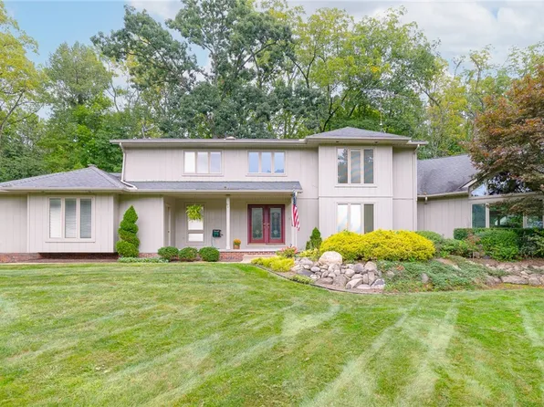 999 N Medina Line Rd, Akron, OH 44333