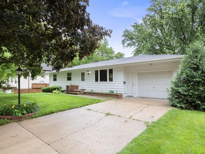 1922 11th St E, Glencoe, MN, 55336