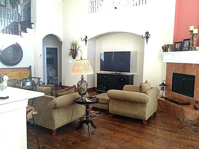 4506 Burnhill Dr — Photo 6