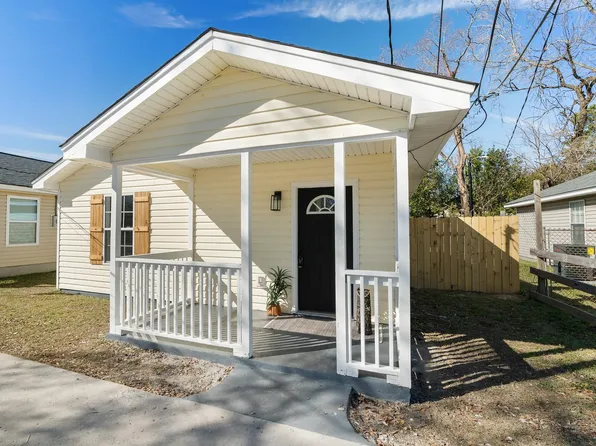1948 Burton Ln, North Charleston, SC 29405
