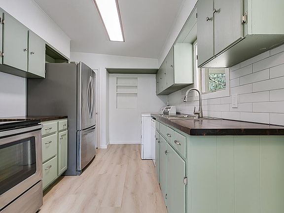 3rd image of 2411 Tulane St